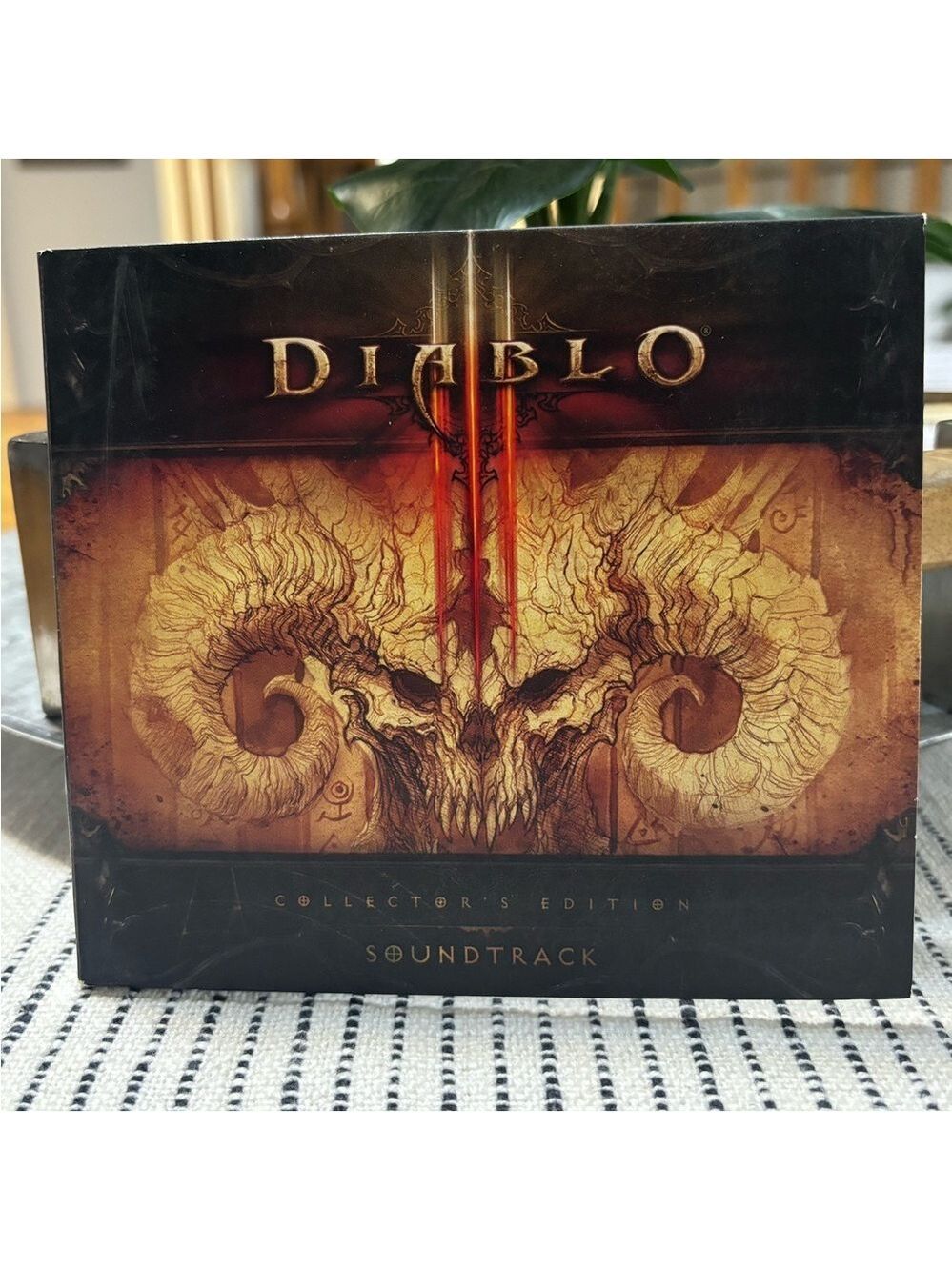 Diablo Collector's Edition Soundtrack - Black and Gold